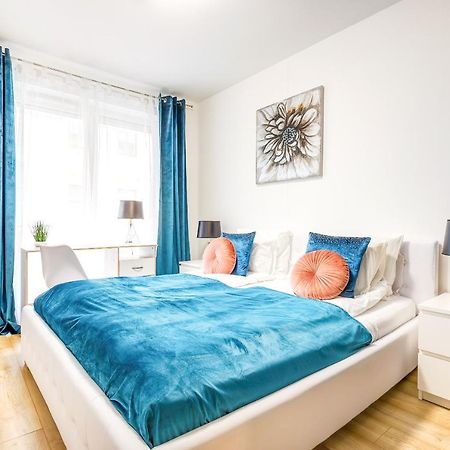 Modern Apartment With Free Garage And Balcony In The Downtown Budapeste Exterior foto