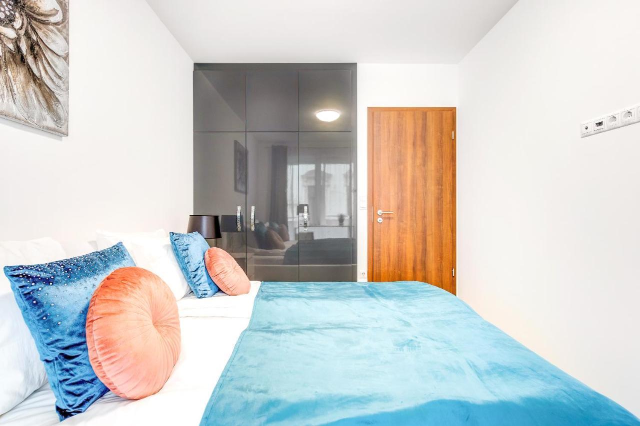 Modern Apartment With Free Garage And Balcony In The Downtown Budapeste Exterior foto