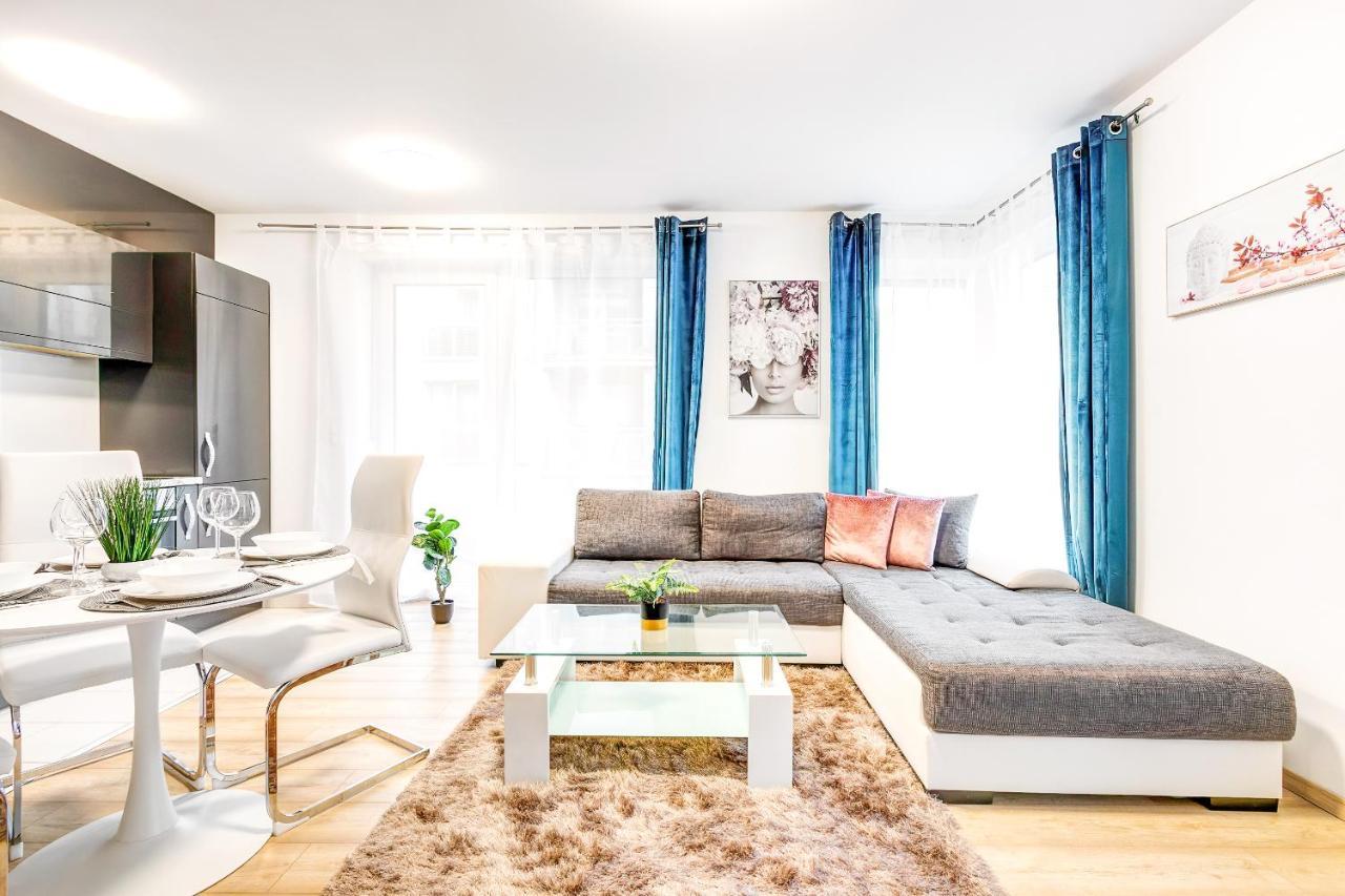 Modern Apartment With Free Garage And Balcony In The Downtown Budapeste Exterior foto