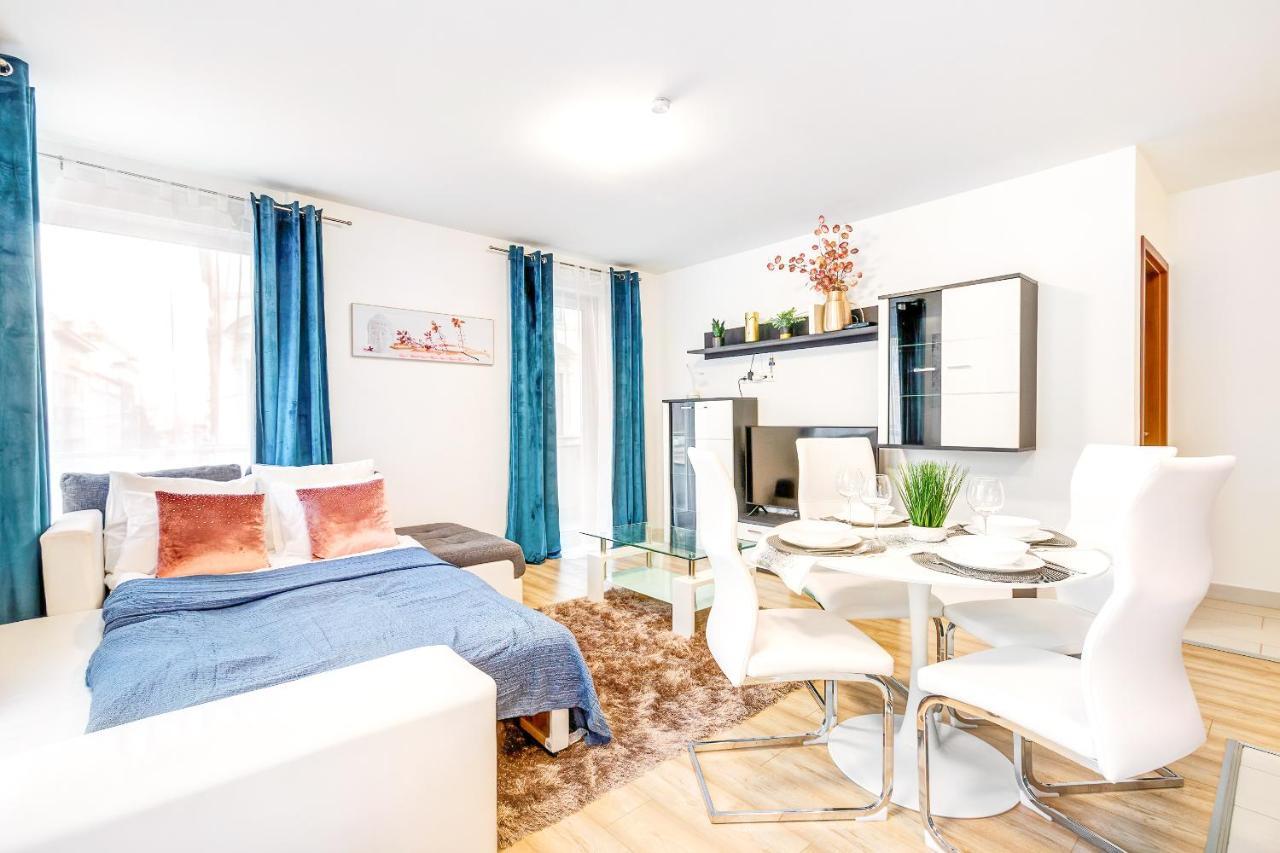 Modern Apartment With Free Garage And Balcony In The Downtown Budapeste Exterior foto